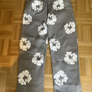 Grey Jogging Bottoms with Flower Print