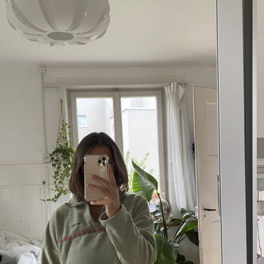 cropped sweater from urban outfitters