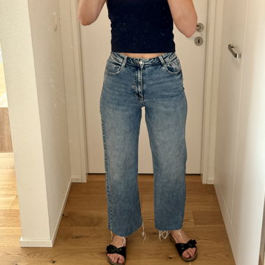 Cropped Straight Jeans