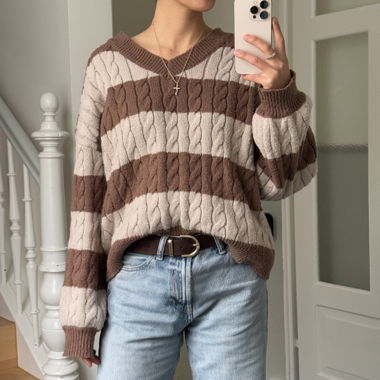 Maglione oversize a maglia a righe marrone