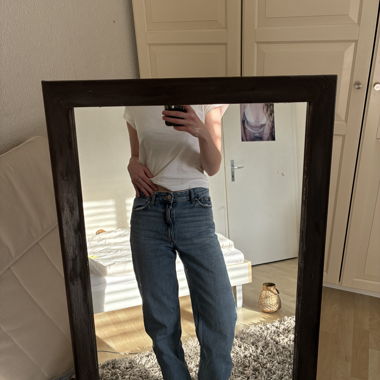 Jeans blu a gamba dritta