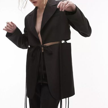 Oversized cut-out blazer 