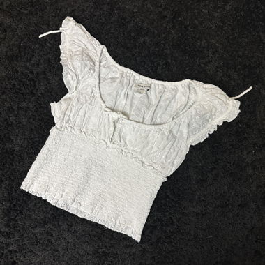 Top bianco Urban Outfitters