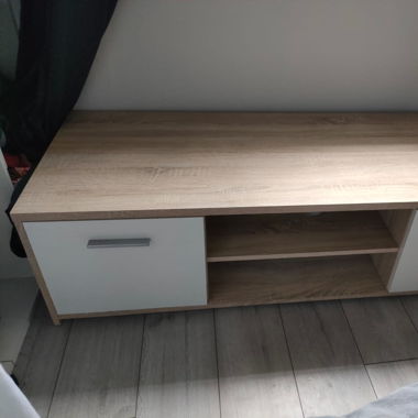 Meuble TV beige et blanc 