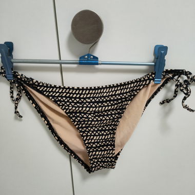 Triangelbikini (Hose und Oberteil)