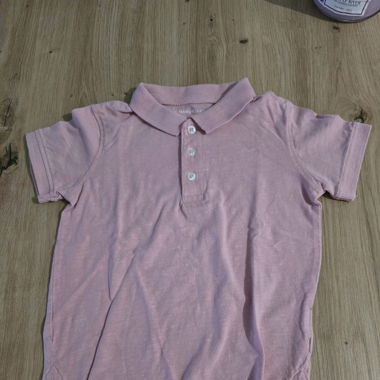 2 T-shirt un rose un rouge 