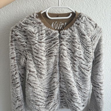 Noir Kunstfelljacke beige-gris