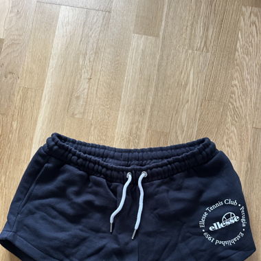 Ellesse - Shorts 