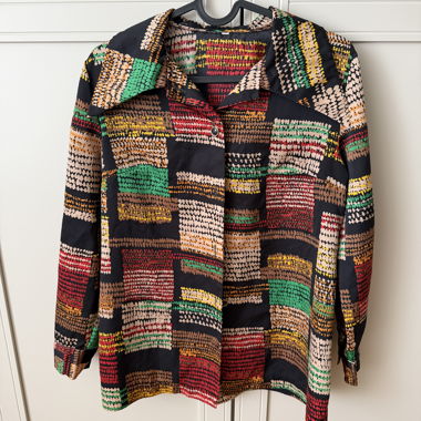 Bunt gemusterte Bluse