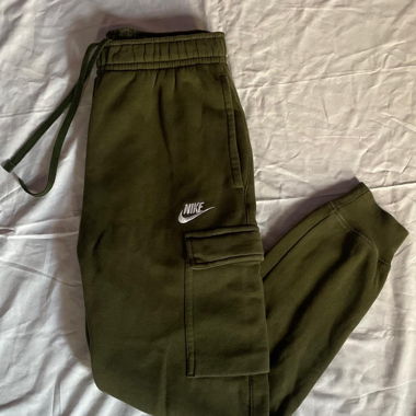 Pantaloni da jogging cargo Nike Sportswear