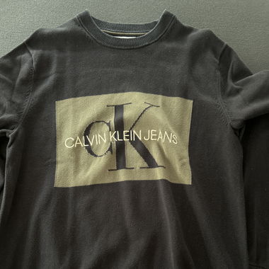 Pull Calvin Klein