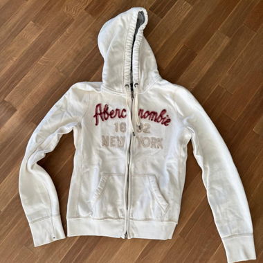 Abercrombie & Fitch Sweater