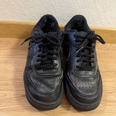 Black Nike Sneakers