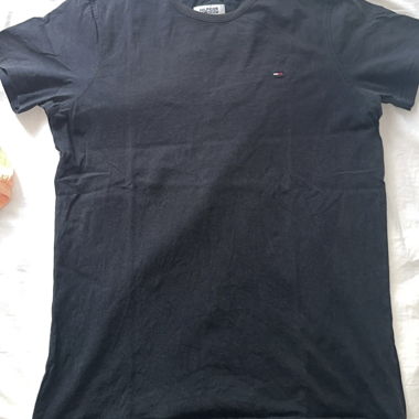 Schwarzes Tommy Hilfiger T-Shirt