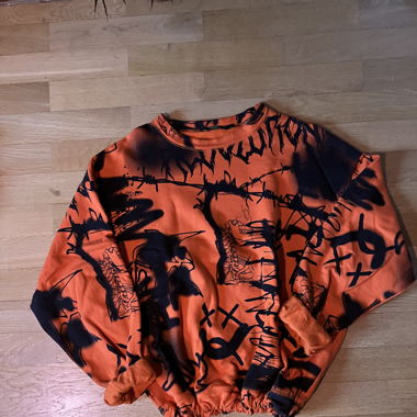 black-neon pullover