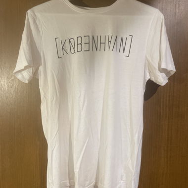 T-shirt blanc avec impression