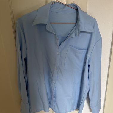 Camicia/blusa azzurro chiaro con tasca sul petto