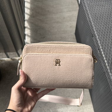 Tommy Hilfiger shoulder bag