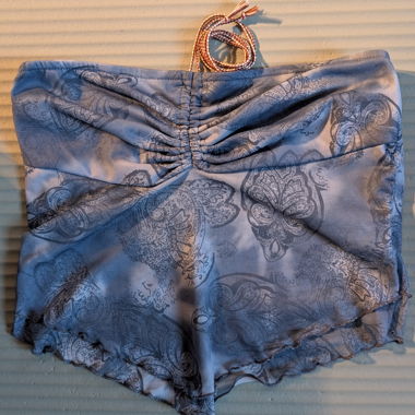 Top estivo senza spalline stile beach