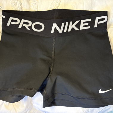short nike pro