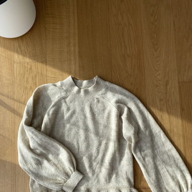 Pullover mit Rüschen