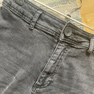 schwarze Shorts