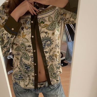 blouse