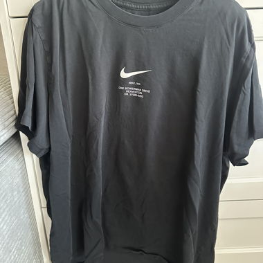 T-Shirt Nike noir