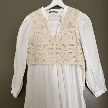 Hemdkleid mit Strickweste