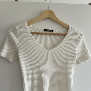 Brandy Melville white ribbed top