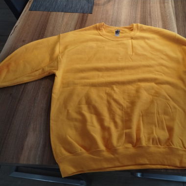 Gelber Pullover Grösse M