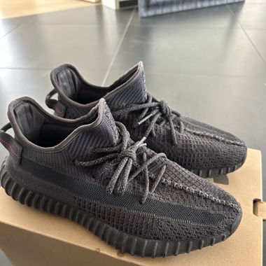 Yeezy Boost 350 Black