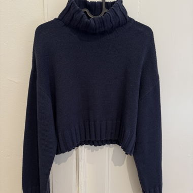 Pull col roulé bleu marine 