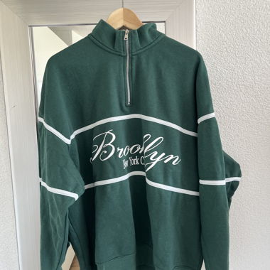 Green y2k oversized sweater