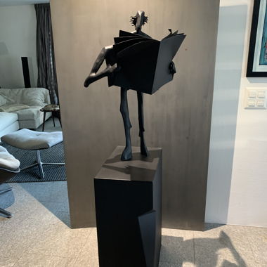 Scultura Metzler su piedistallo