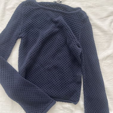 Subdued Löcher-Pullover