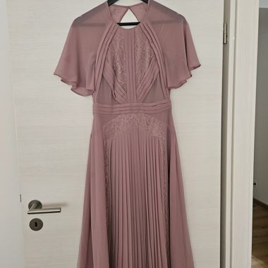 Pink pleated lace dress
