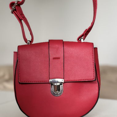 Rote Umhängetasche 