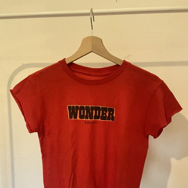 t-shirt rossa