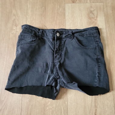 Pantaloncini in denim DIY neri