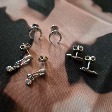Set di orecchini a bottone in argento 925