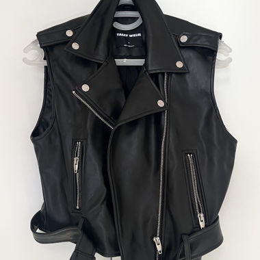 Gilet en cuir synthétique noir