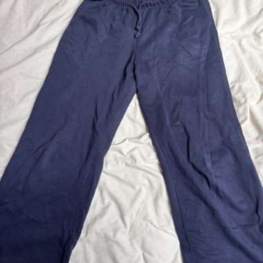 Blaue Jogginghose