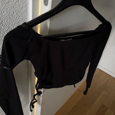 Black Crop Top XS