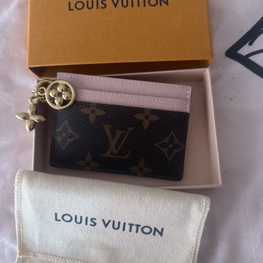 Louis-Vuitton-Kartenetui