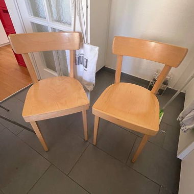 2 sedie in legno