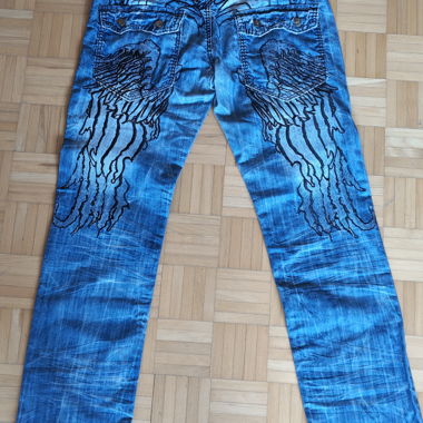 Jeans avec imprimé ailes
