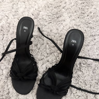 Décolleté Zara