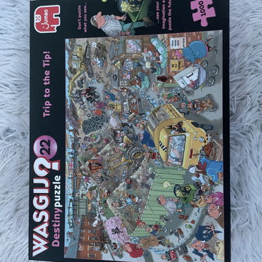 Wasgij? Destiny Puzzle "Trip to the Tip!"