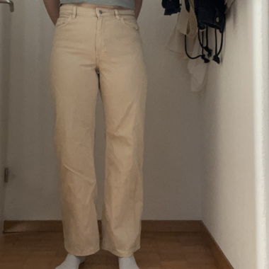 Beige Jeans